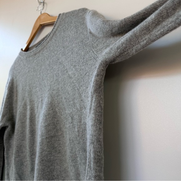 Jenni Kayne Gray Sweater - Picture 6 of 14